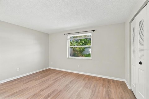Villa ou maison à vendre à Largo, Floride: 3 chambres, 104.98 m2 № 2401082 - photo 9