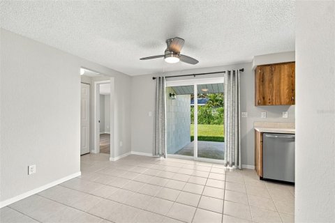 Villa ou maison à vendre à Largo, Floride: 3 chambres, 104.98 m2 № 2401082 - photo 8