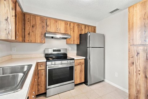 Villa ou maison à vendre à Largo, Floride: 3 chambres, 104.98 m2 № 2401082 - photo 7