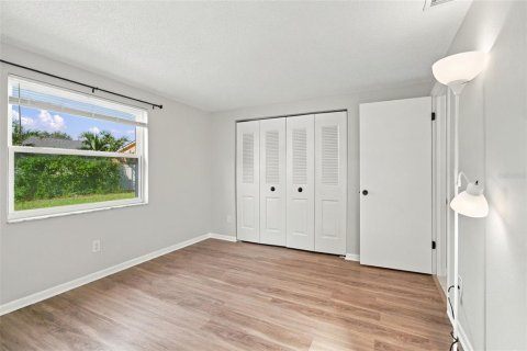 Villa ou maison à vendre à Largo, Floride: 3 chambres, 104.98 m2 № 2401082 - photo 11