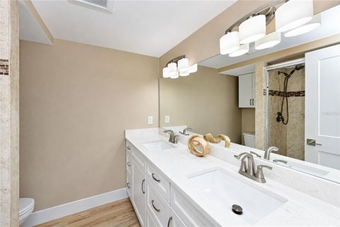 Condo in Bradenton, Florida, 2 bedrooms  № 2093978 - photo 21