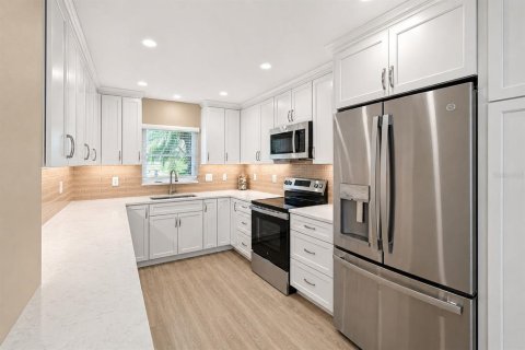 Condo in Bradenton, Florida, 2 bedrooms  № 2093978 - photo 4