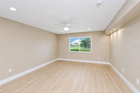 Condo in Bradenton, Florida, 2 bedrooms  № 2093978 - photo 19