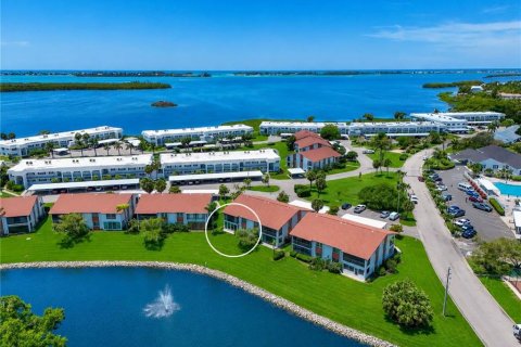 Condo in Bradenton, Florida, 2 bedrooms № 2093978