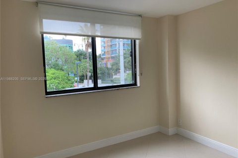 Снять в аренду кондоминиум в Майами, Флорида 2 спальни, 61.32м2, № 2051360 - фото 10