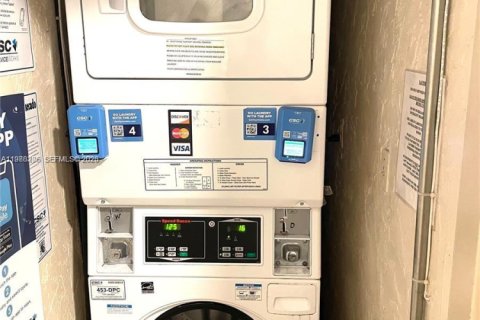 Снять в аренду кондоминиум в Майами, Флорида 2 спальни, 61.32м2, № 2051360 - фото 15