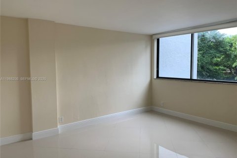 Снять в аренду кондоминиум в Майами, Флорида 2 спальни, 61.32м2, № 2051360 - фото 6