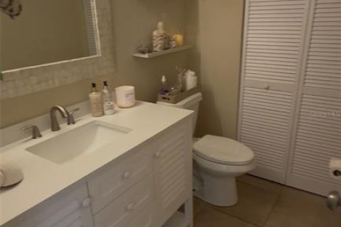 Touwnhouse à louer à New Smyrna Beach, Floride: 2 chambres, 123.37 m2 № 2416277 - photo 9