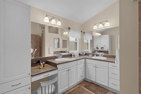 Casa en venta en The Villages, Florida, 3 dormitorios, 229 m2 № 1914965 - foto 23
