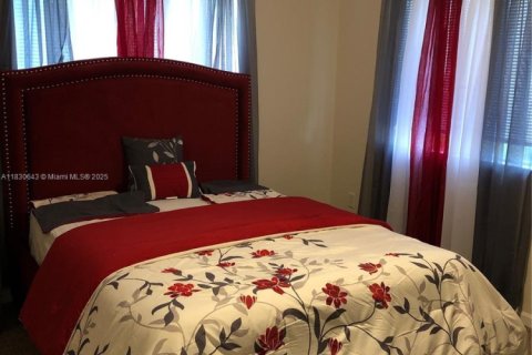 Condominio en venta en Homestead, Florida, 3 dormitorios, 132.2 m2 № 1935201 - foto 10