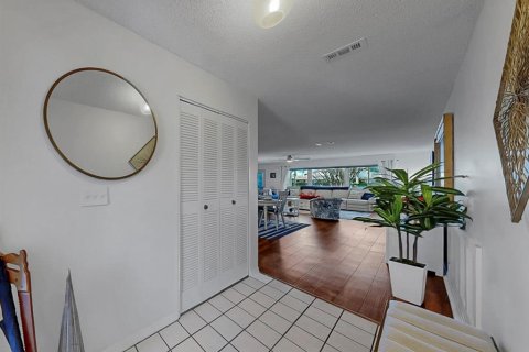 Condominio en venta en Sun City Center, Florida, 2 dormitorios, 146.69 m2 № 2121391 - foto 6