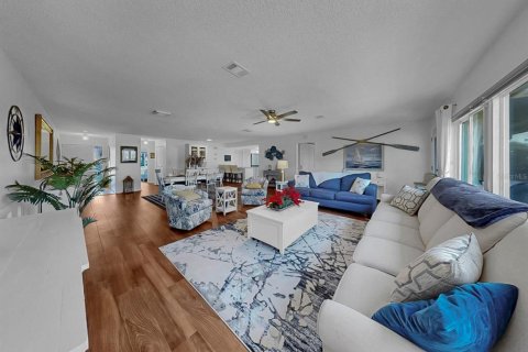 Condominio en venta en Sun City Center, Florida, 2 dormitorios, 146.69 m2 № 2121391 - foto 16