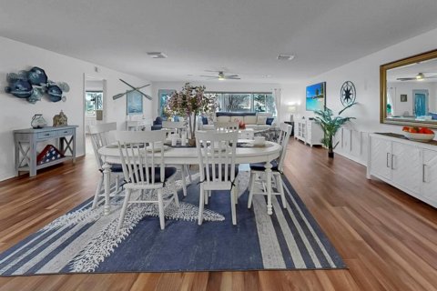 Condominio en venta en Sun City Center, Florida, 2 dormitorios, 146.69 m2 № 2121391 - foto 9