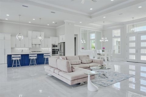 House in Gainesville, Florida 4 bedrooms, 301.1 sq.m. № 1808567 - photo 7