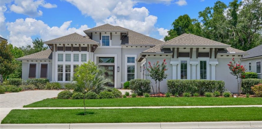 House in Gainesville, Florida 4 bedrooms, 301.1 sq.m. № 1808567