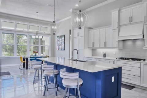 House in Gainesville, Florida 4 bedrooms, 301.1 sq.m. № 1808567 - photo 12