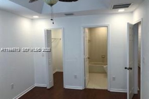 Townhouse in Homestead, Florida 4 bedrooms, 132.2 sq.m. № 2056424 - photo 16