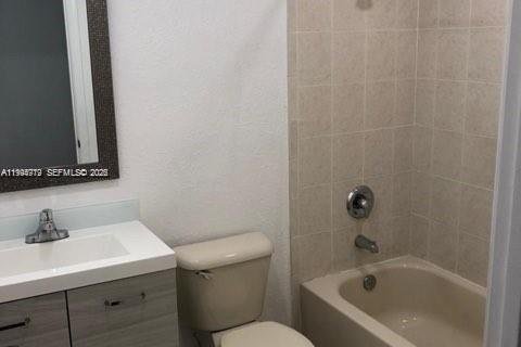 Townhouse in Homestead, Florida 4 bedrooms, 132.2 sq.m. № 2056424 - photo 22