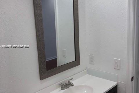 Townhouse in Homestead, Florida 4 bedrooms, 132.2 sq.m. № 2056424 - photo 20