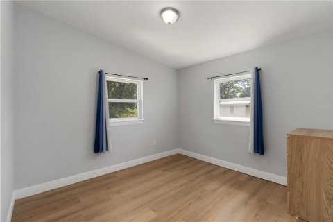 House in Orlando, Florida 3 bedrooms, 93.55 sq.m. № 2096354 - photo 18