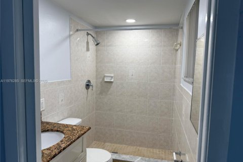 Copropriété à louer à Miami, Floride: 3 chambres, 96.62 m2 № 2042825 - photo 9