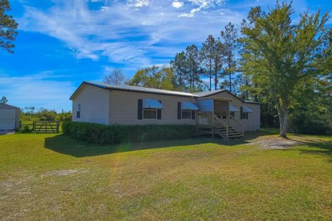 House in Bryceville, Florida 3 bedrooms, 184.32 sq.m. № 802147 - photo 1