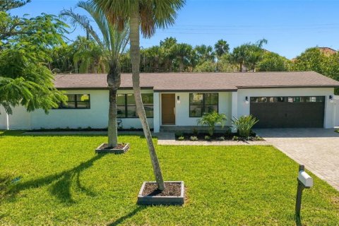 Villa ou maison à Satellite Beach, Floride 3 chambres, 103.86 m2 № 2415392