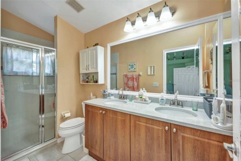 House in Punta Gorda, Florida 2 bedrooms, 128.76 sq.m. № 2393432 - photo 13