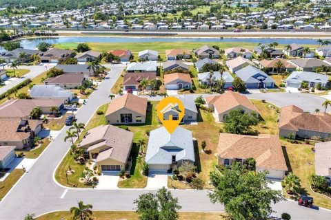 House in Punta Gorda, Florida 2 bedrooms, 128.76 sq.m. № 2393432 - photo 19