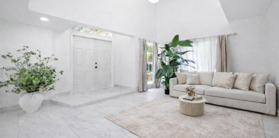 House in Miami, Florida 4 bedrooms, 186.18 sq.m. № 2025698