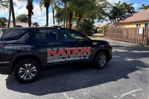 House in Miami, Florida 4 bedrooms, 186.18 sq.m. № 2025698 - photo 27