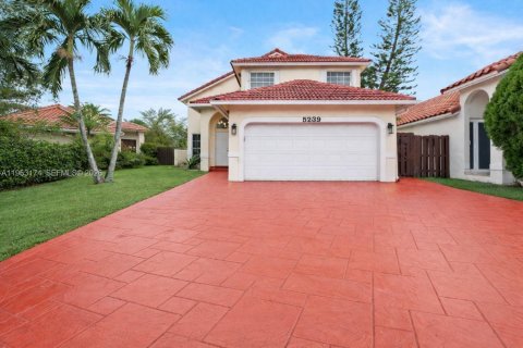 House in Miami, Florida 4 bedrooms, 186.18 sq.m. № 2025698 - photo 24