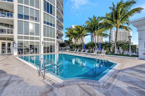 Condominio en venta en Aventura, Florida, 3 dormitorios, 207.64 m2 № 1818667 - foto 11