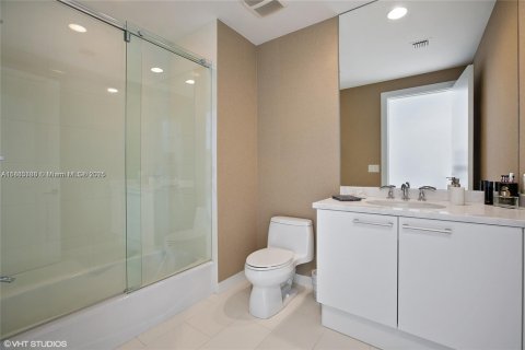 Condominio en venta en Aventura, Florida, 3 dormitorios, 207.64 m2 № 1818667 - foto 29