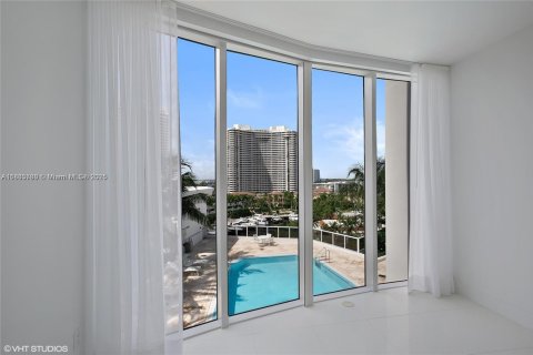 Condominio en venta en Aventura, Florida, 3 dormitorios, 207.64 m2 № 1818667 - foto 27