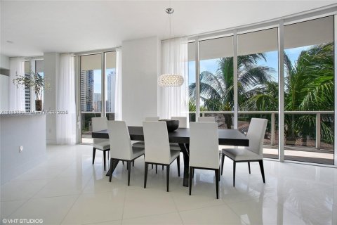 Condominio en venta en Aventura, Florida, 3 dormitorios, 207.64 m2 № 1818667 - foto 22