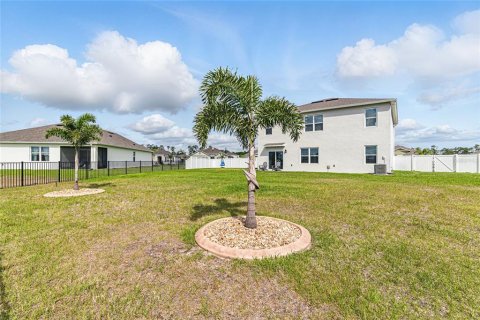 Casa en venta en New Smyrna Beach, Florida, 5 dormitorios, 248.42 m2 № 1719021 - foto 9