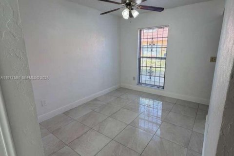 Снять в аренду кондоминиум в Лодерхилл, Флорида 2 спальни, 94.76м2, № 2041814 - фото 11