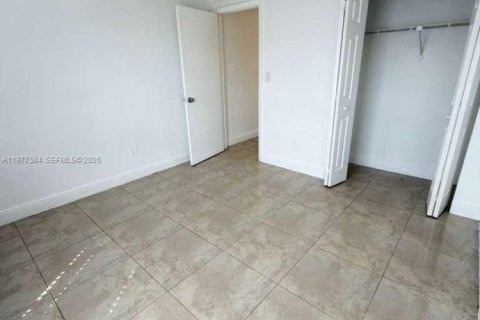 Снять в аренду кондоминиум в Лодерхилл, Флорида 2 спальни, 94.76м2, № 2041814 - фото 7