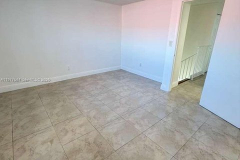 Снять в аренду кондоминиум в Лодерхилл, Флорида 2 спальни, 94.76м2, № 2041814 - фото 6