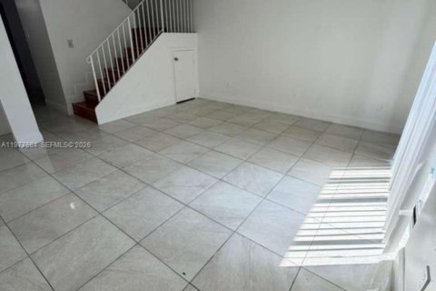 Снять в аренду кондоминиум в Лодерхилл, Флорида 2 спальни, 94.76м2, № 2041814 - фото 4