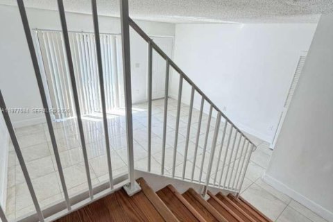 Снять в аренду кондоминиум в Лодерхилл, Флорида 2 спальни, 94.76м2, № 2041814 - фото 14