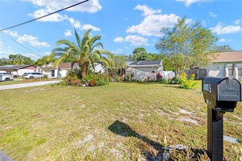 House in Spring Hill, Florida 2 bedrooms, 102.66 sq.m. № 2395839 - photo 6
