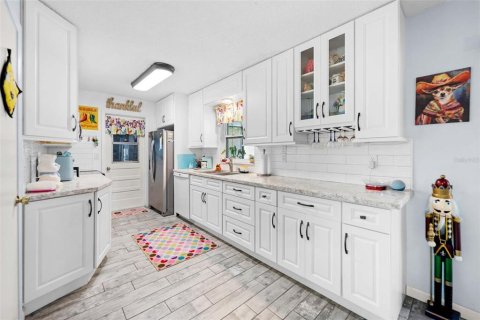 House in Spring Hill, Florida 2 bedrooms, 102.66 sq.m. № 2395839 - photo 10