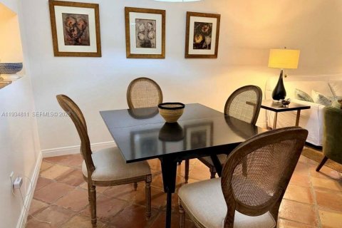 Condominio en alquiler en Key Biscayne, Florida, 1 dormitorio, 90.3 m2 № 2152523 - foto 9