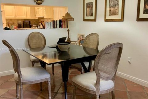 Condominio en alquiler en Key Biscayne, Florida, 1 dormitorio, 90.3 m2 № 2152523 - foto 4