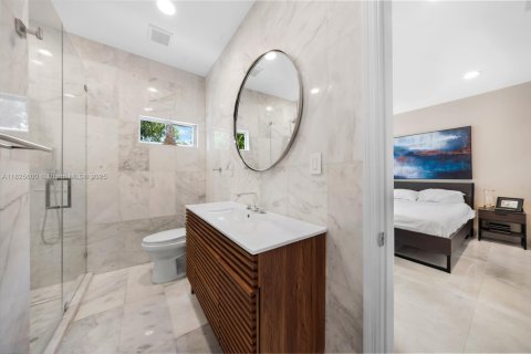 House in Miami, Florida 3 bedrooms, 135.27 sq.m. № 1799539 - photo 15