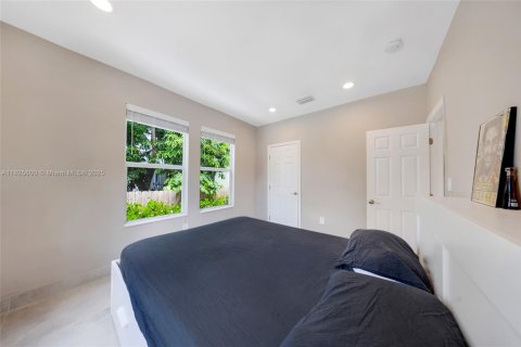 House in Miami, Florida 3 bedrooms, 135.27 sq.m. № 1799539 - photo 17