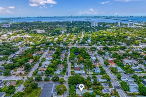 House in Miami, Florida 3 bedrooms, 135.27 sq.m. № 1799539 - photo 28