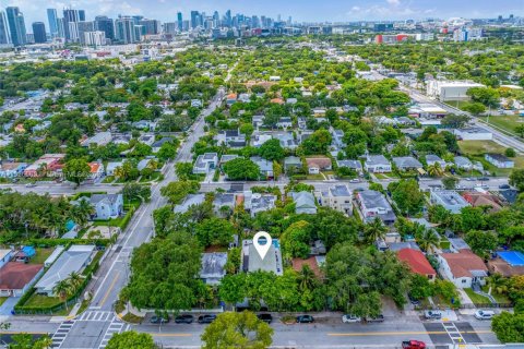 House in Miami, Florida 3 bedrooms, 135.27 sq.m. № 1799539 - photo 27